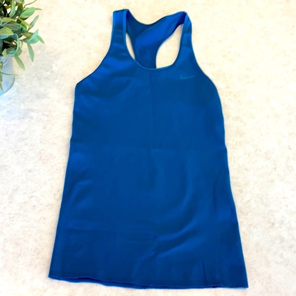 Nike Tops - Nike Breathable Compression Teal workout tank